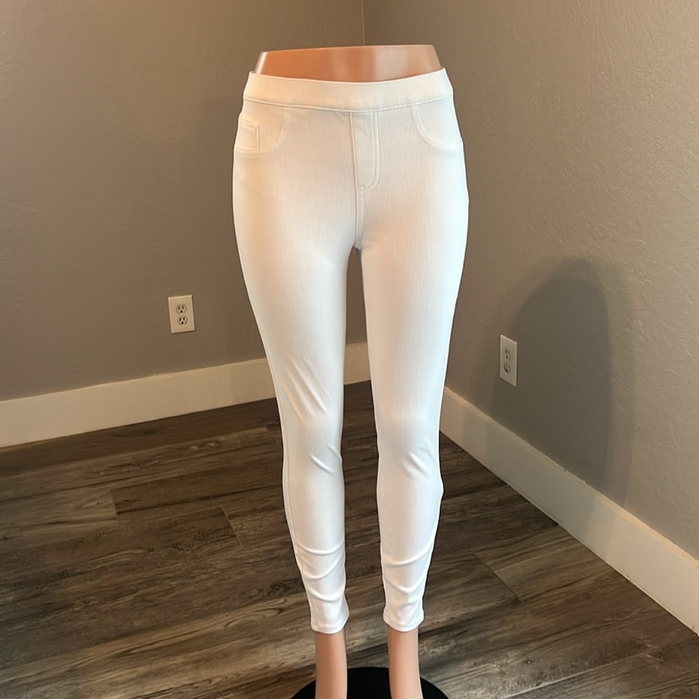 Spanx Skinny Jeans Bone Pull on Stretch WHITE SKINNY LEG Pants Size SMALL #112
